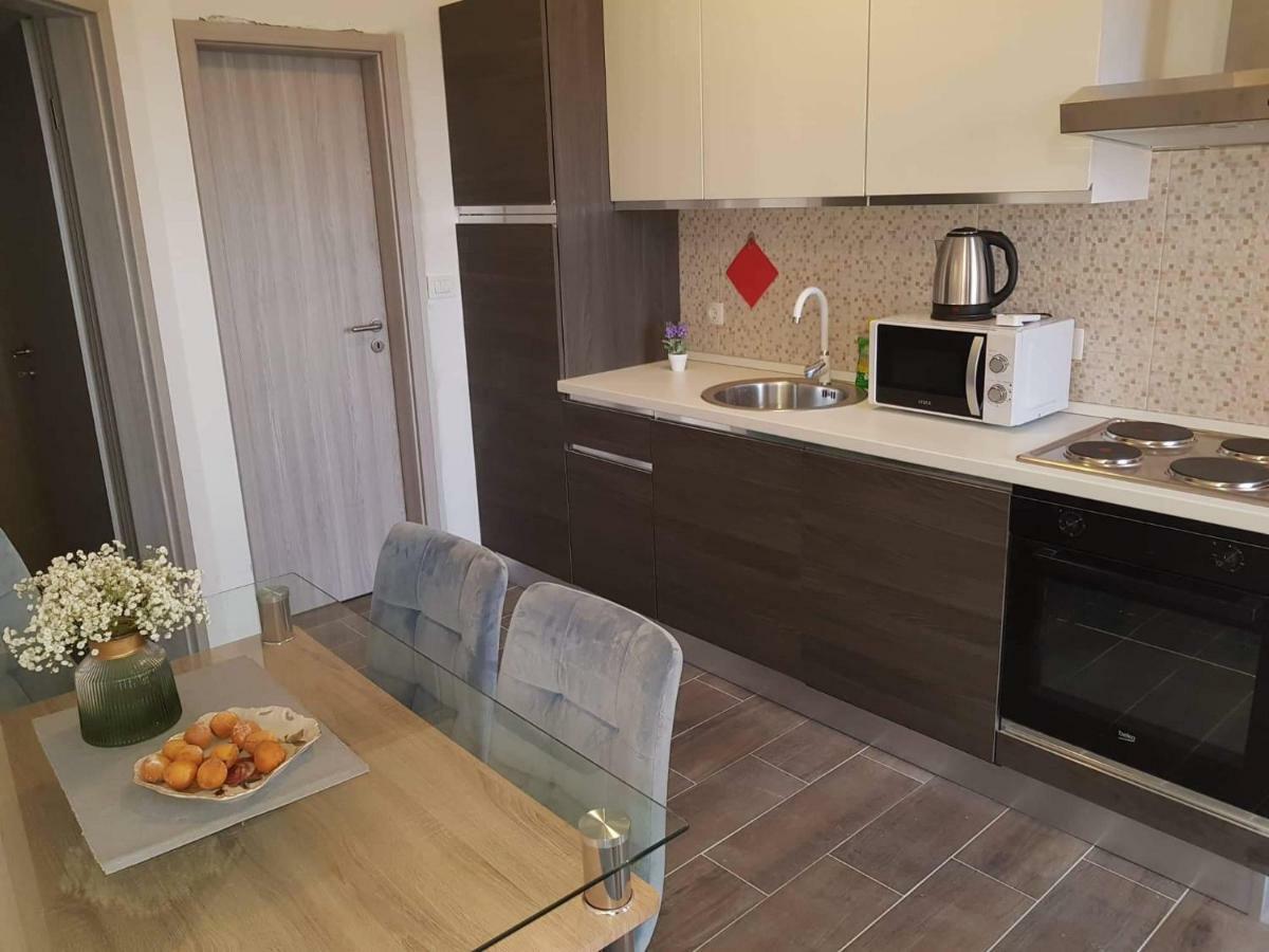 Luce I Miho Apartment Nin