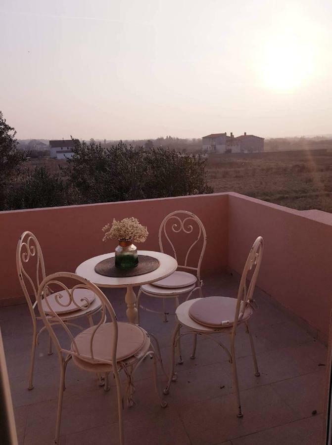 Luce I Miho Apartment Nin