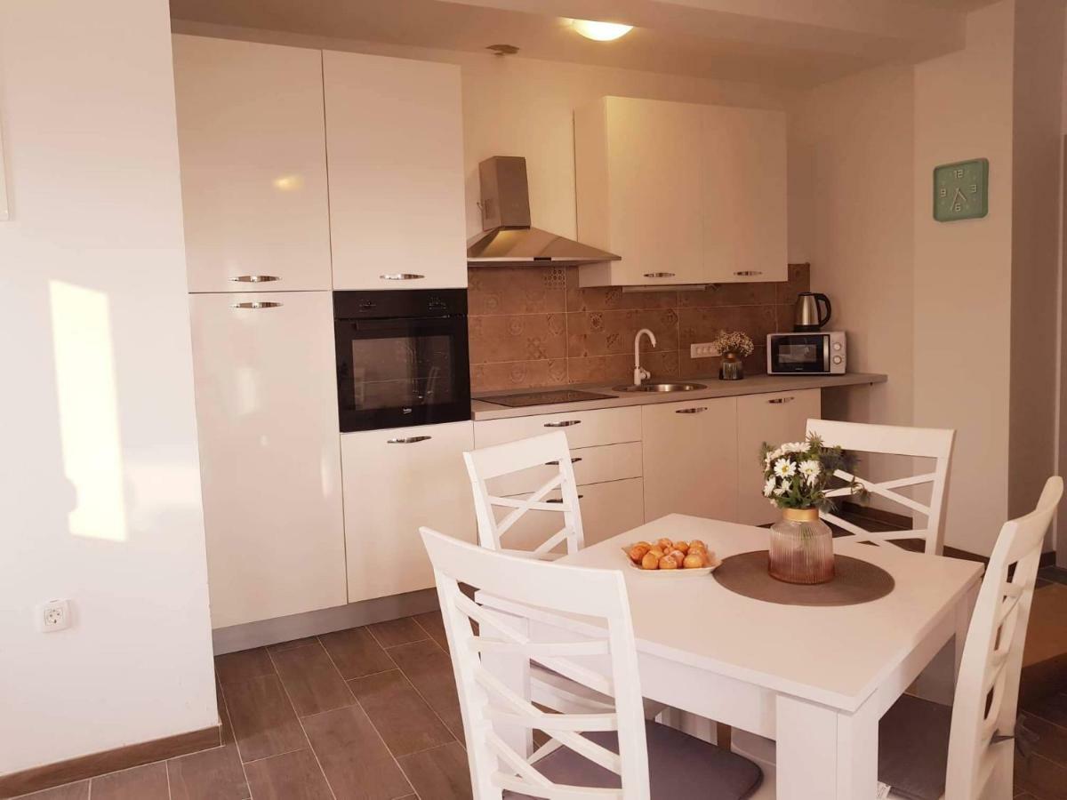 Apartment Luce I Miho
